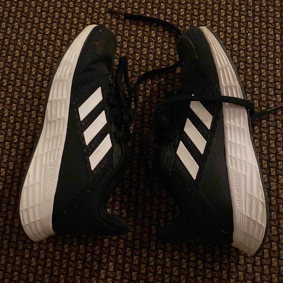 Adidas Kids Black Shoe - Picture 4 of 5